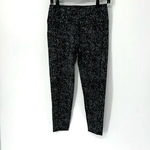 Public rec NWOT women’s here to thereleggings 30X24